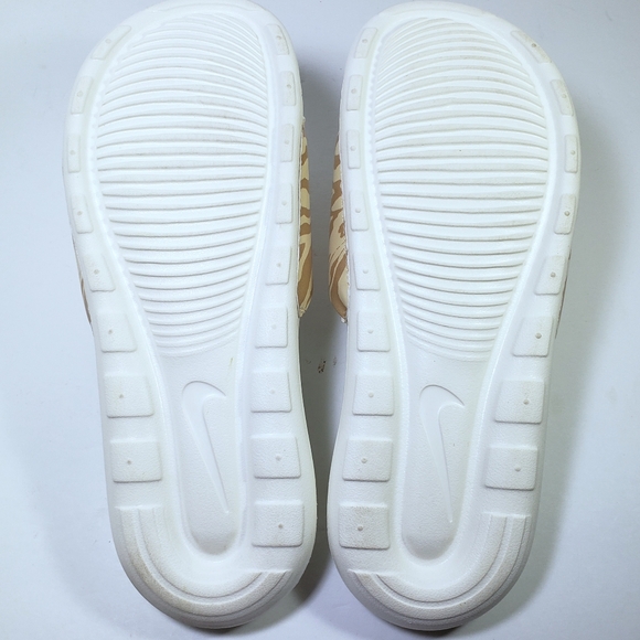 Nike Victori One Animal Print Slides - Picture 7 of 8